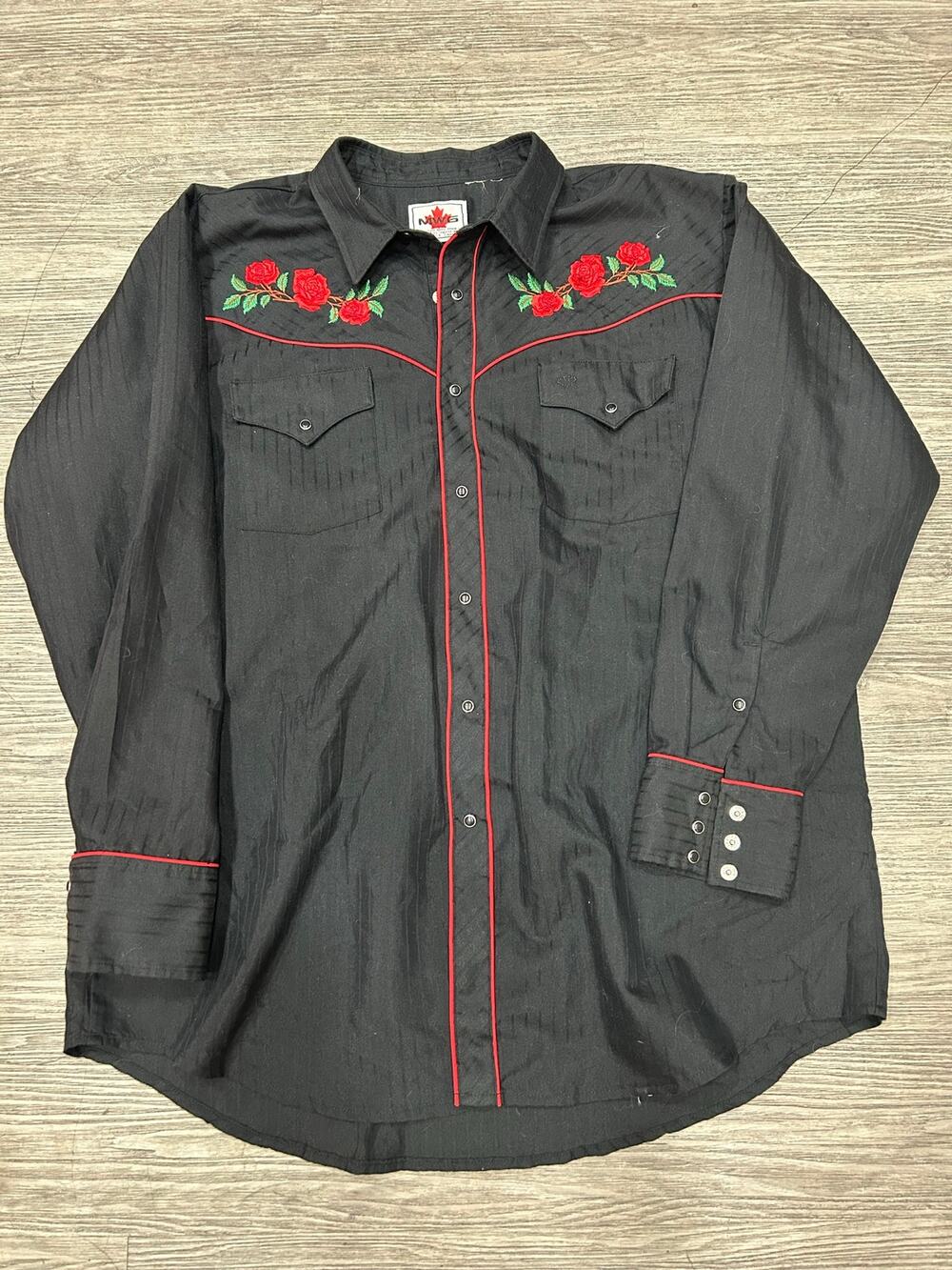 Vintage MWG Western Button Up Black Red Pearl Snap Men's L/XL Made in Canada